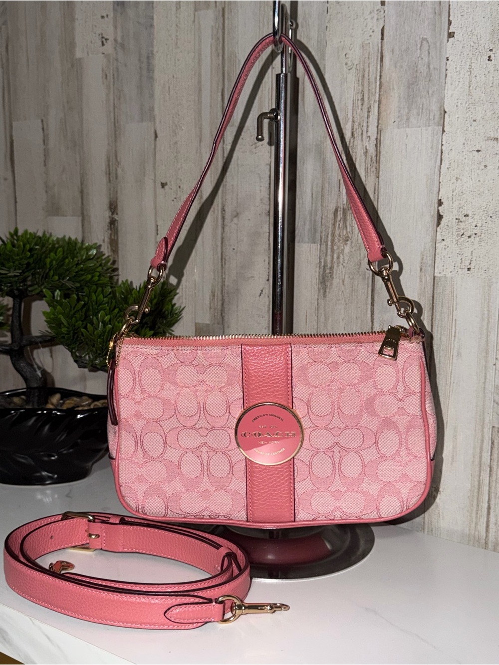 coach baguette Lonnie Bag In Signature Jacquard